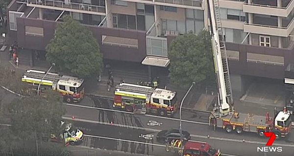 悉尼华人区餐厅发生火灾，多辆消防车赶往现场救援（视频/组图） - 2