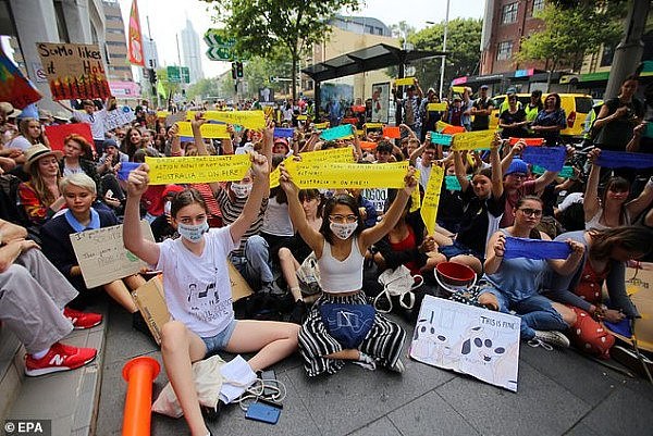 今天，3000多人走上悉尼街头，全澳首府城市响应，各地学生纷纷罢课，只为这件事……（视频/组图） - 7