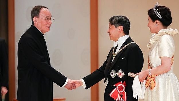 中国国家主席习近平特使、国家副主席王岐山赴东京出席于10月22日举行的德仁天皇即位庆典。