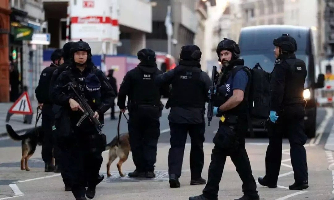 伦敦恐怖袭击致3死，凶手竟为去年被英国释放的基地恐怖分子！（组图） - 19