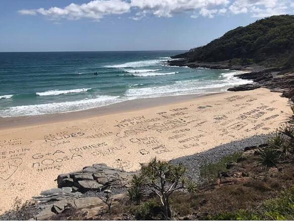 澳著名海滩成为“写字板”？！当地人怒斥不文明行为，吁：游客需爱护环境（组图） - 1