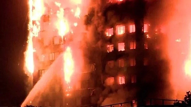 惊! 高层公寓突发大火 居民从23楼光身逃命 场面恐怖如同911现场（视频/组图） - 14