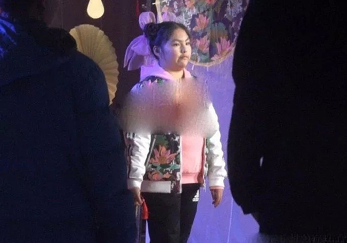 李湘女儿近照曝光，评论区留下10000条脏话...（组图） - 3