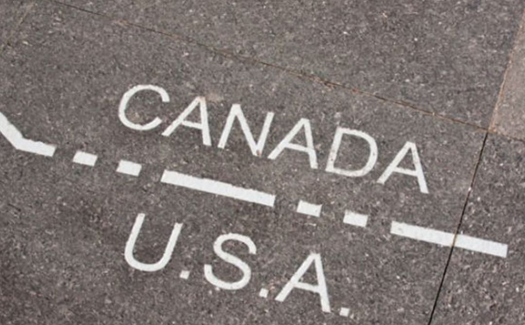一间房，一边是加拿大一边是美国，你一定没见过（组图） - 5