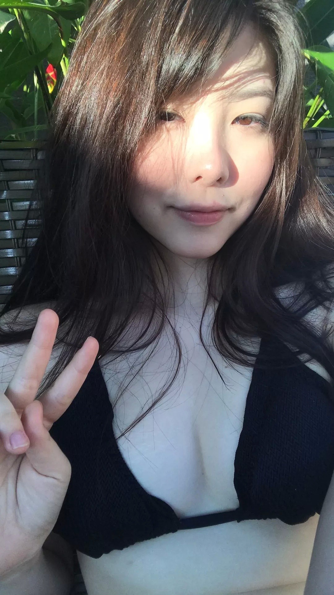 这个身材性感的日裔女玩家火到中国！刚开微博涨粉30万，还透露上个月分手了…（组图） - 13