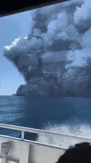 “船友回不来了！”布市华女亲历新西兰火山喷发，未登岛躲过一劫！“邮轮被悲伤笼罩！”（视频/组图） - 4