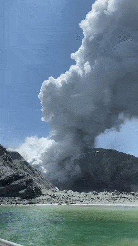 多名昆州人及中国公民或已遇难！新西兰火山爆发已致5死34伤，澳人3死13伤！失踪8人或生还无望（视频/组图） - 15