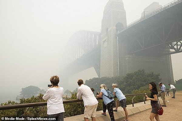 超级山火或逼近悉尼，25年前“侵城”灾难恐重演！专家警告：不下雨，扑不灭！（组图） - 3