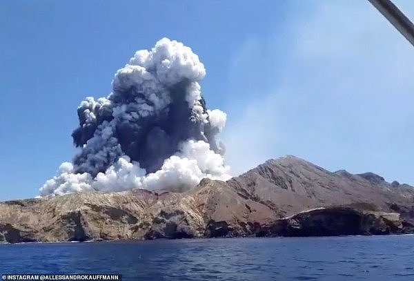 新西兰火山恐再次喷发！已有3名澳人死亡，8人下落不明，13人重伤！警方：失联者或已遭遇不测（组图） - 1