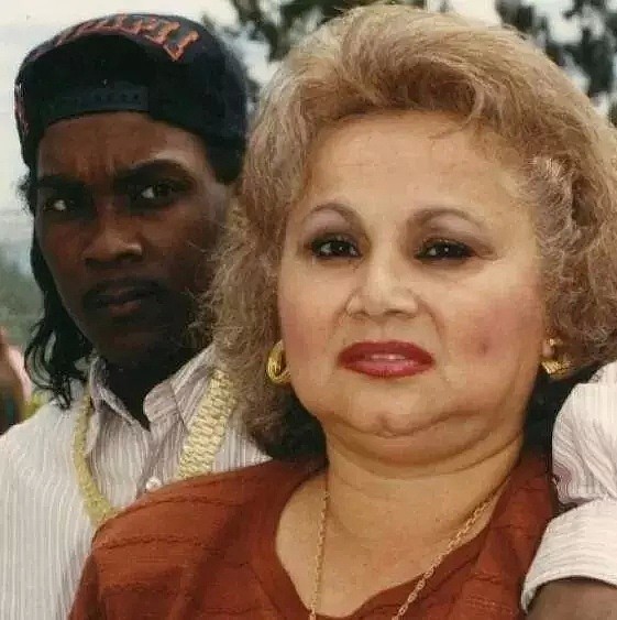 南美最嗜杀女毒枭，人称“可卡因教母”，布兰科的血腥人生（组图） - 1