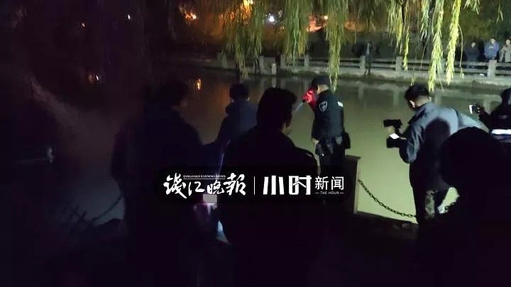 姑娘翻桥跳河，小伙见义勇为救人！双双发生意外（组图） - 4