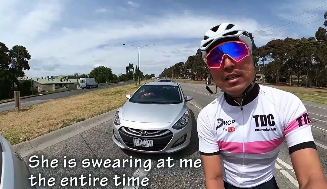 澳华人小哥骑车遭路怒，无端被骂“亚洲小混蛋！”悍妇司机下车就发飙，全程被拍下（视频/组图） - 9