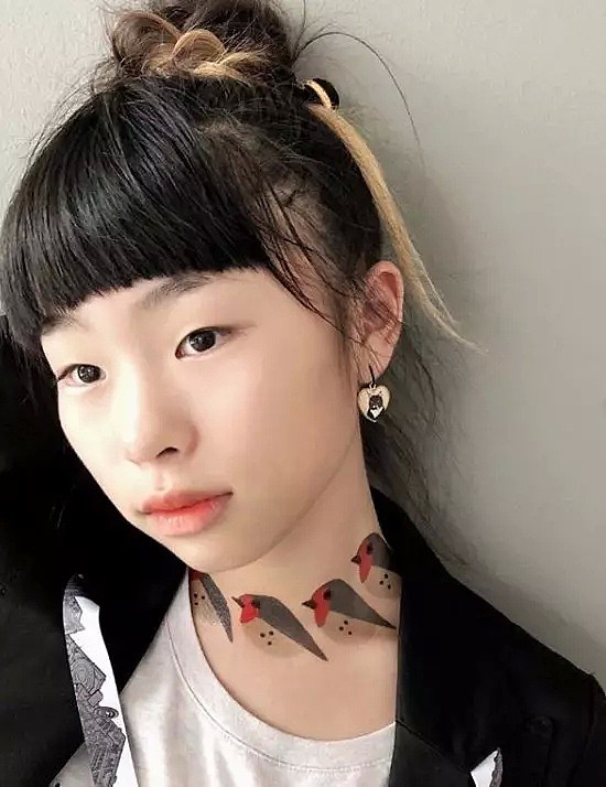 这个10岁小姑娘 是世上最年轻纹身师 有点酷（组图） - 1