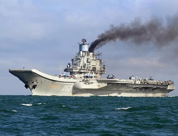 唯一航母又起火，海军已跟不上普京的大国雄心？