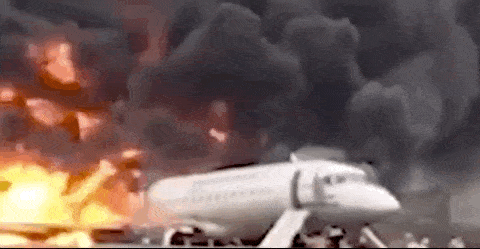 视频曝光！悉尼航班紧急迫降，客舱浓烟滚滚！鲜血飞溅，多人受伤！空姐尖叫快跑，却还有乘客疯了般拿行李…（视频/组图） - 47