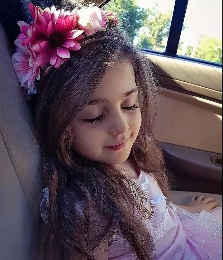 伊朗8岁小女孩被称为“全球最美”！因为太美，父亲辞职做贴身保镖...（组图） - 7