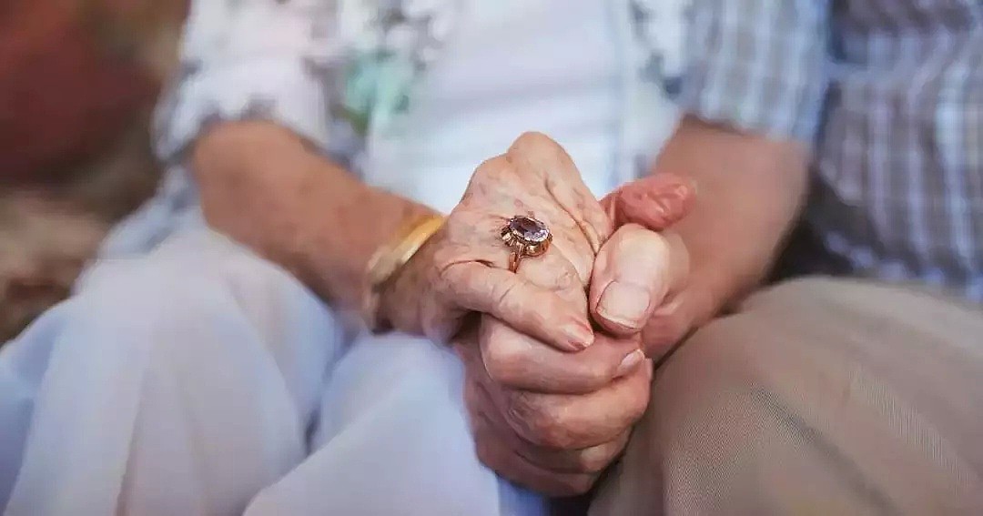 一见钟情，6天闪婚，相守73年的北美老夫妻，临终前却做了这样的决定… - 17