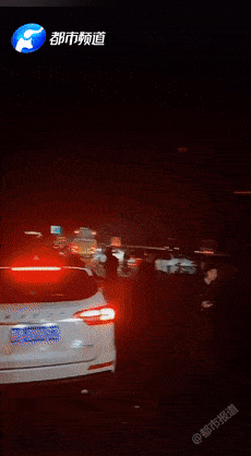 河南连霍高速发生多起交通事故 5名司乘人员翻护栏坠桥死亡（视频/图） - 1