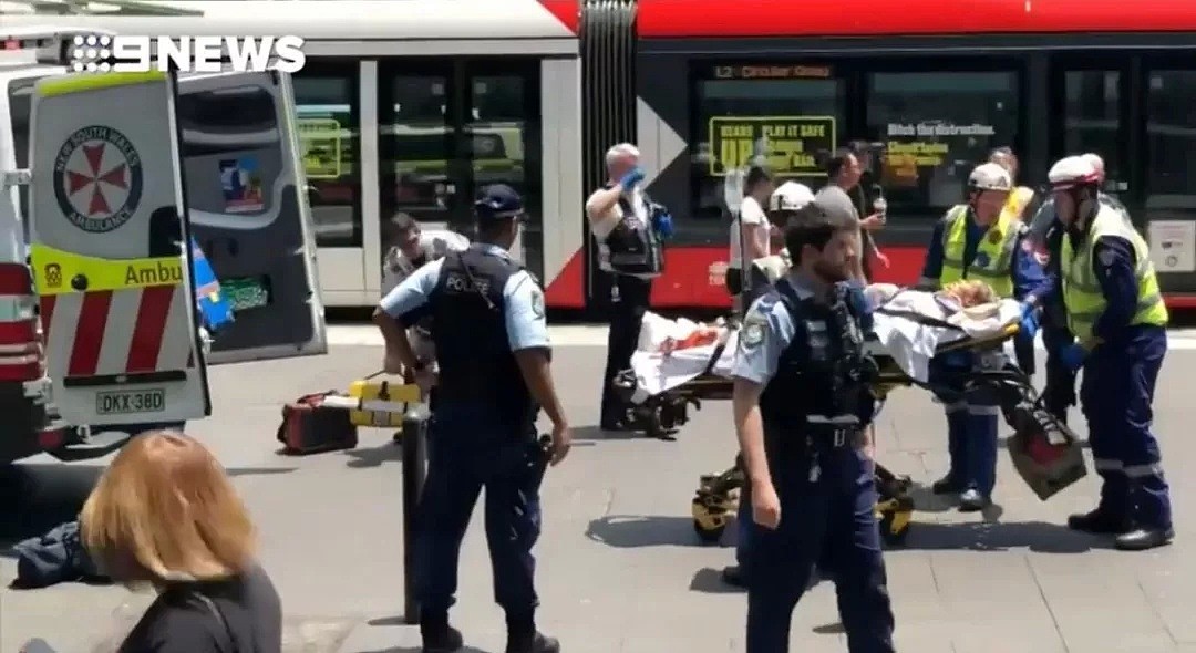 悉尼华裔老翁跌下城铁站台，或需截肢！火车紧急停运，交通一片混乱！（组图）>> - 12