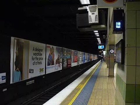 悉尼华裔老翁跌下城铁站台，或需截肢！火车紧急停运，交通一片混乱！（组图）>> - 17