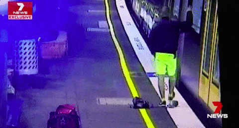 悉尼华裔老翁跌下城铁站台，或需截肢！火车紧急停运，交通一片混乱！（组图）>> - 27
