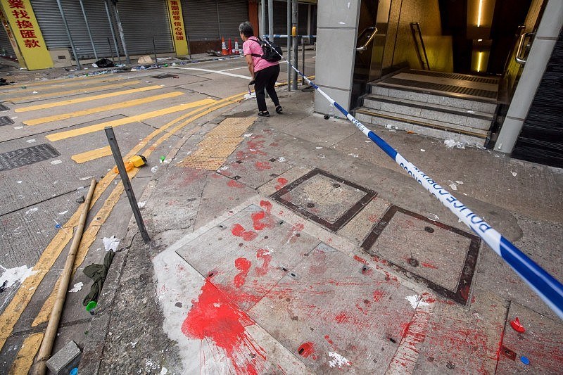 香港今早在葵涌葵和大厦，有居民发现一具中年女性全裸尸体，经调查案件无可疑处。 图仅示意，非现场照片。 （彭博）