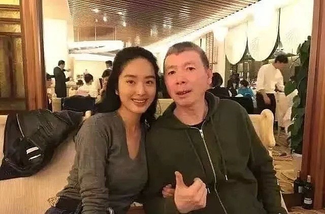 30岁年龄差，冯小刚力捧女星传和刘亦菲富豪干爹领证！后妈比女儿还小5岁...（组图） - 11