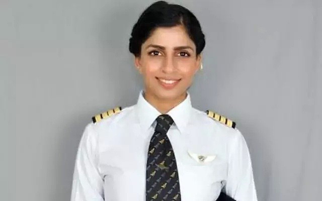 【美女】被称为印度angelbaby，30岁的她惊动CNN，成为全球最年轻的女机长！（组图） - 17