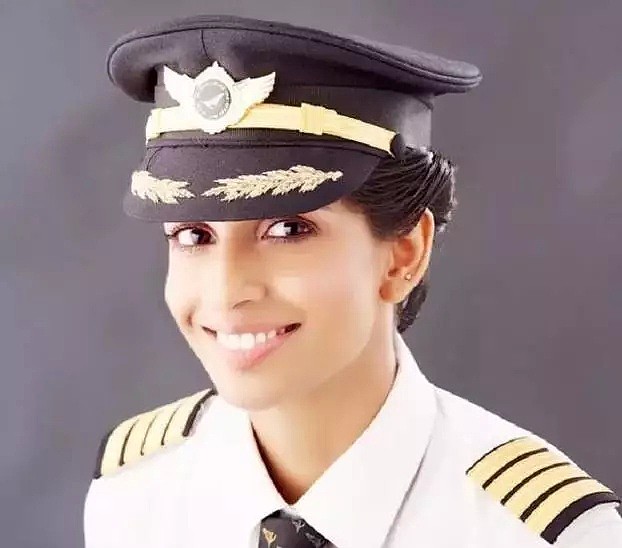 【美女】被称为印度angelbaby，30岁的她惊动CNN，成为全球最年轻的女机长！（组图） - 36