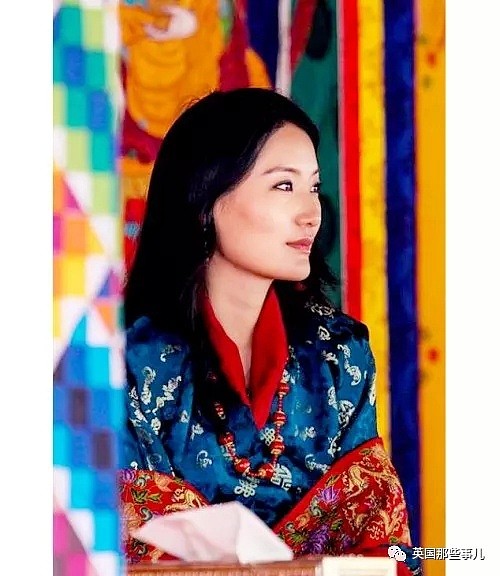 不丹29岁王后官宣怀二胎，痴迷传统服饰的她，被誉为时尚新偶像？（组图） - 16