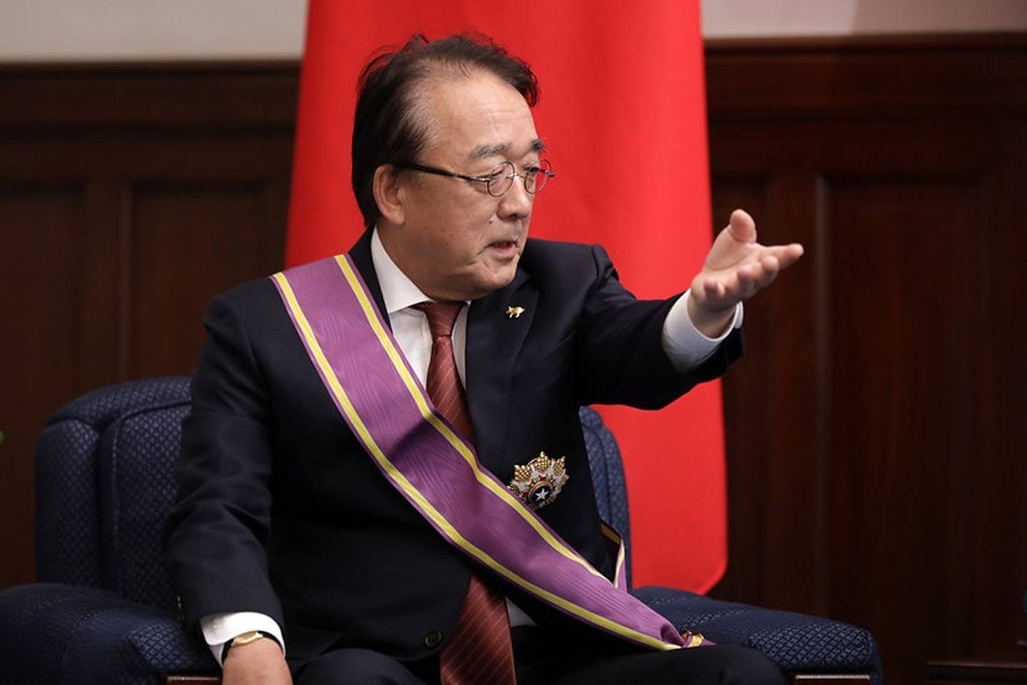 日本前驻台代表沼田干夫认为2020总统大选两党选情接近。（台湾总统府提供）