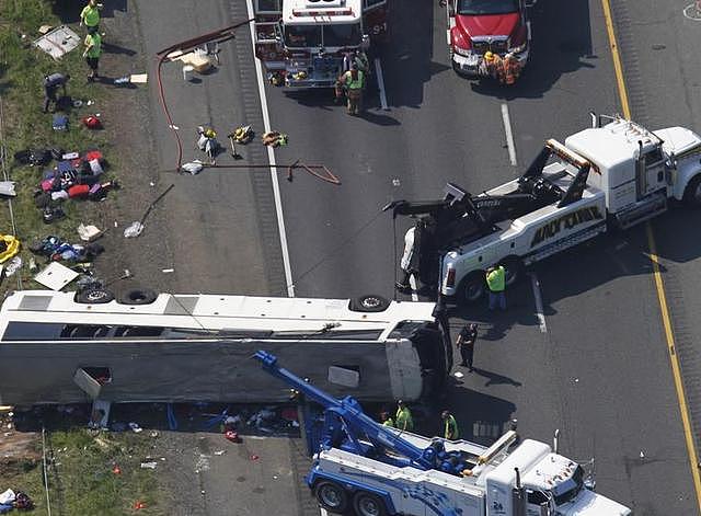 7时51分，美国发生69辆车连撞大型交通事故，受伤人数仍在攀升