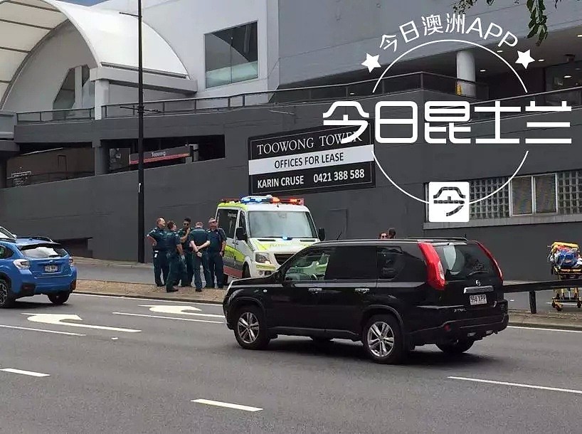 突发！Toowong Village楼顶有人意欲跳楼！现场交通大封锁，警察急救人员严阵以待（视频/组图） - 9