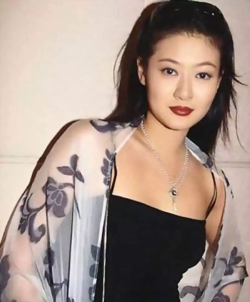 艳星陈宝莲儿子近照曝光，17岁帅气似柯震东，刚满月妈妈就自杀 （组图） - 1