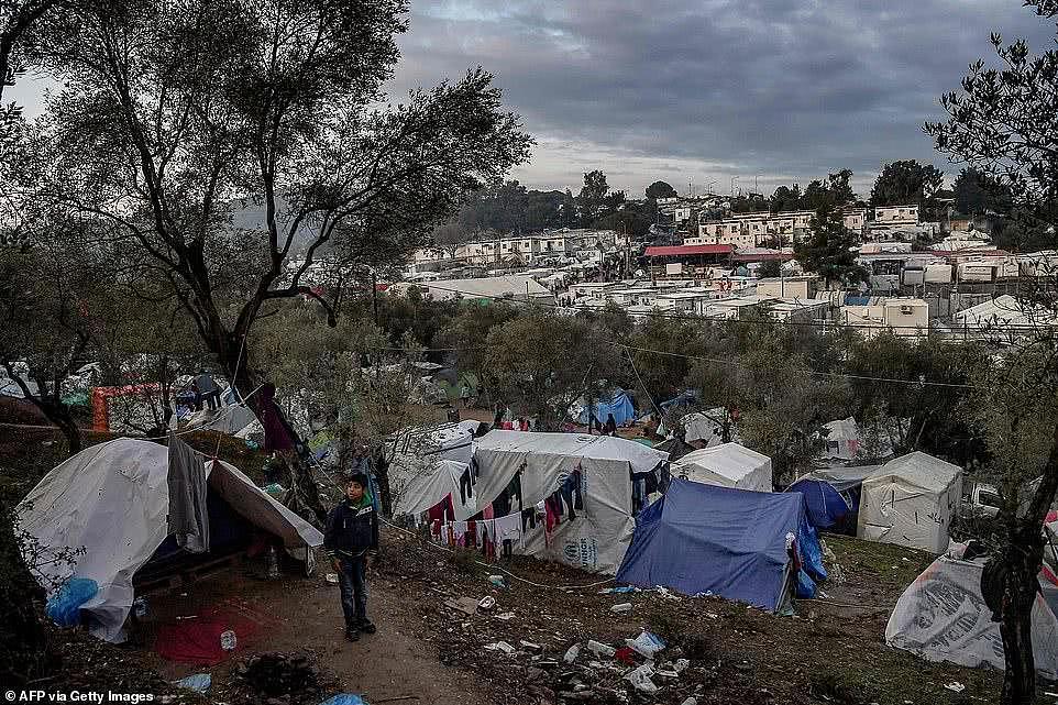 希腊难民营远超负荷：医疗状况恶劣，儿童心理问题严重（组图） - 1