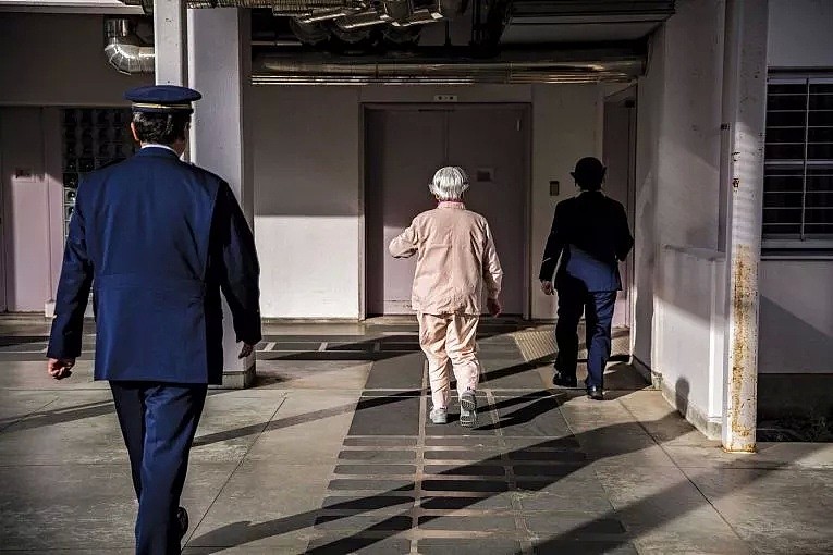 日本监狱爆满“奶奶狱友”，背后是日本老年人无处言说的痛…（组图） - 10