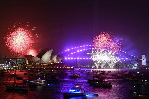 绝美璀璨！悉尼跨年庆典强风中揭幕，大桥惊现巨幅中文字！烟花秀照亮全城（视频/组图） - 20