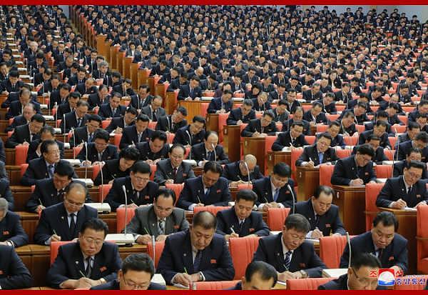 大会第三天：朝鲜劳动党再次决定开展艰苦长久的斗争