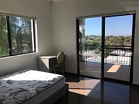 Hurstville 双层豪宅近 美景大房出租