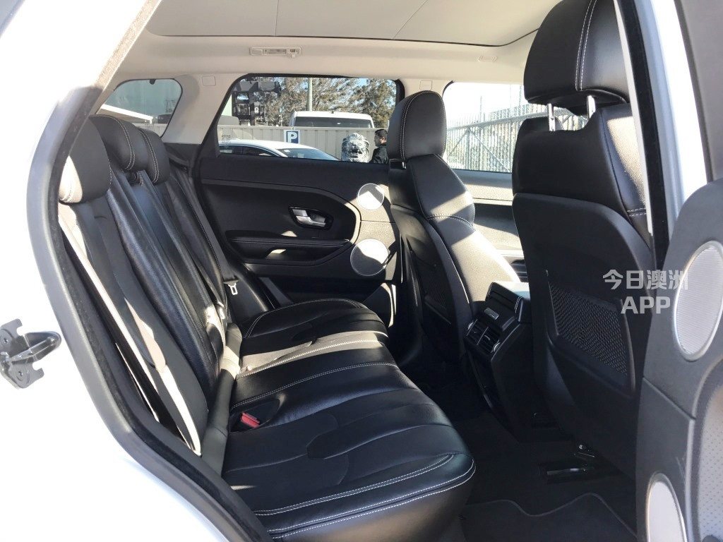 今日悉尼2014 LR RANGE ROVER EVO SD4 DYNAMIC 白色路虎 涡轮增压柴油版 40990 2014 LR RANGE ROVER EVO SD4 DYNAMIC 白色路虎 涡轮增压柴油版 40990