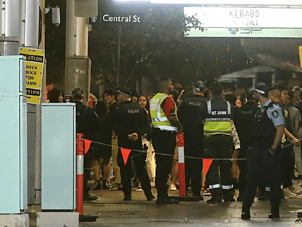 悉尼乔治街发生随机伤人事件！男子疑被刺送医，警方介入调查（组图） - 2