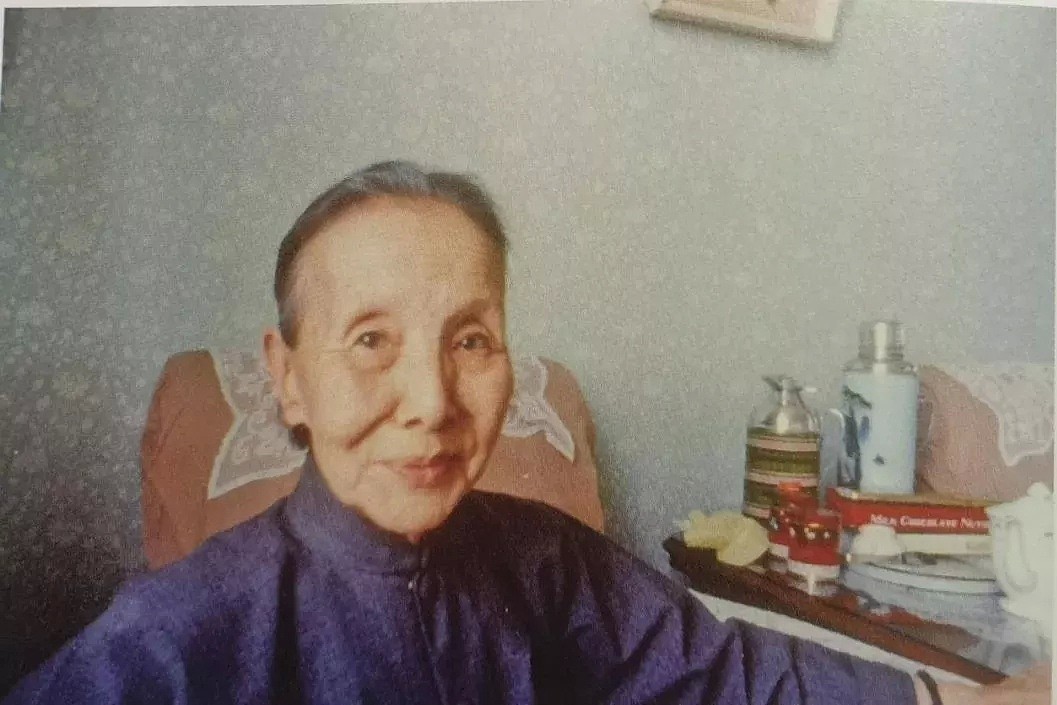 唯一被提名诺贝尔和平奖的中国女作家：父亲被枪杀，流浪一生，却帮助了全球1400多名作家！（组图） - 51