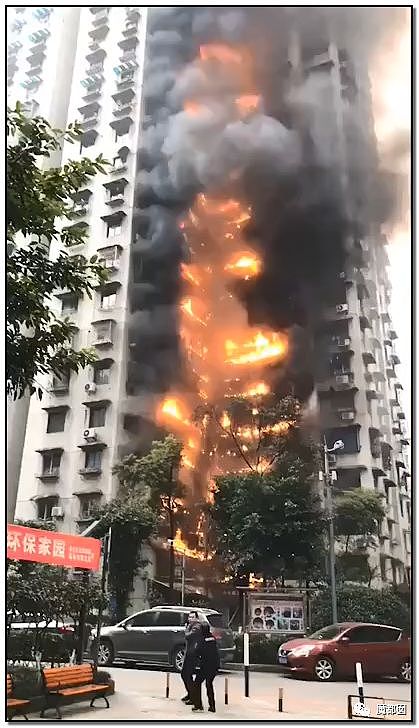 重庆小区大火 烧到30楼 消防车却被挡 引众怒（视频/组图） - 10