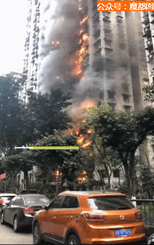 重庆小区大火 烧到30楼 消防车却被挡 引众怒（视频/组图） - 14