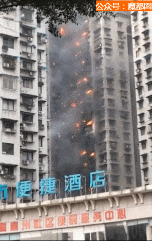 重庆小区大火 烧到30楼 消防车却被挡 引众怒（视频/组图） - 15