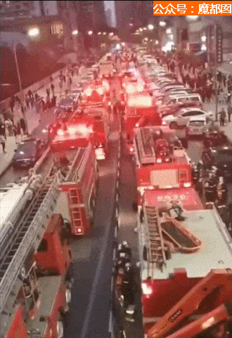 重庆小区大火 烧到30楼 消防车却被挡 引众怒（视频/组图） - 18