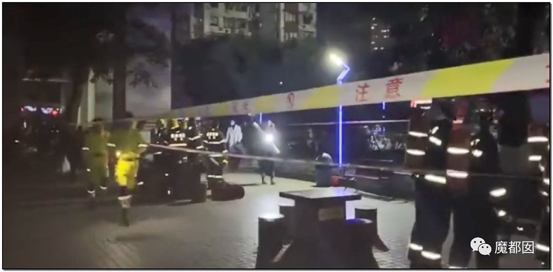 重庆小区大火 烧到30楼 消防车却被挡 引众怒（视频/组图） - 38