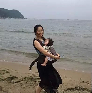 【美女】40岁性感女警身材照被曝光：她孩子3岁，健身2年，罪犯看完想被抓...（组图） - 8