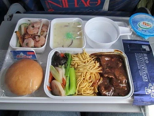 来看看澳洲航线上，哪家机餐最好吃？谁家空姐最漂亮？ - 6