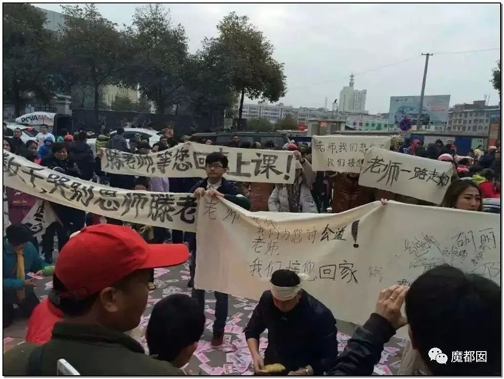 天哪！继医生被残忍杀害后，中国女老师被学生当场杀死！（组图） - 59